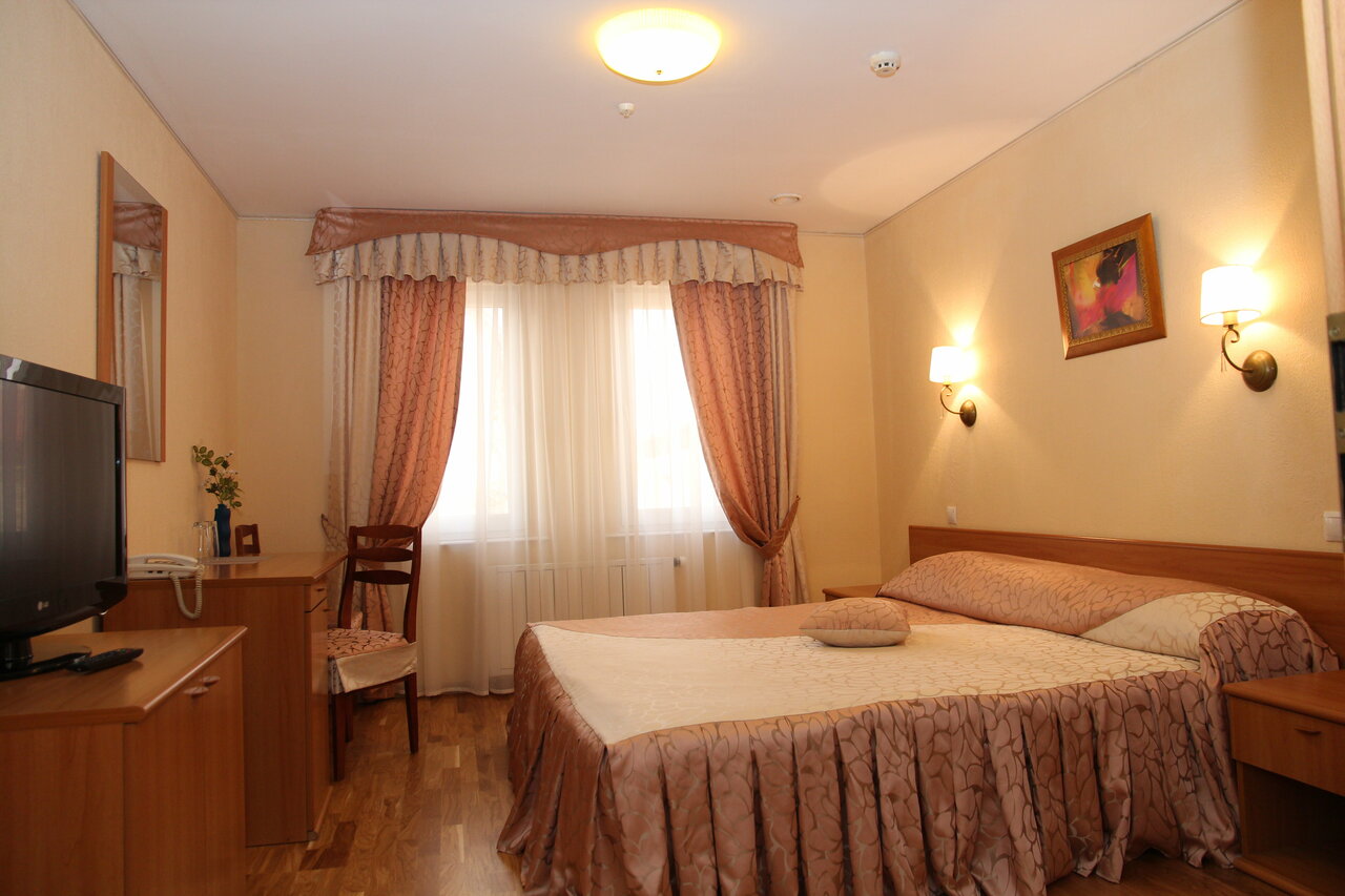 Гостиница Четыре короны Дмитров