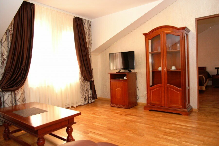 Гостиница Четыре короны Дмитров