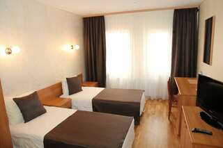 Гостиница Четыре короны Дмитров Двухместный номер с 2 отдельными кроватями-6