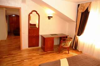 Гостиница Четыре короны Дмитров Двухместный номер-студия Делюкс с 1 кроватью-5